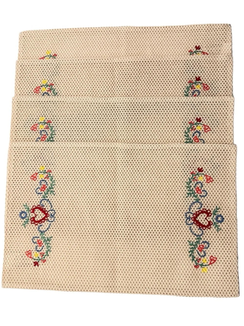 Embroidered Cream Placemat Set 4 with Floral Heart Motif